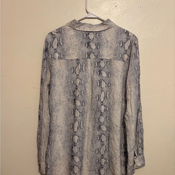 Gray and Tan Long Sleeve Notched Collar Button Down Shirt - Picture 7 of 7